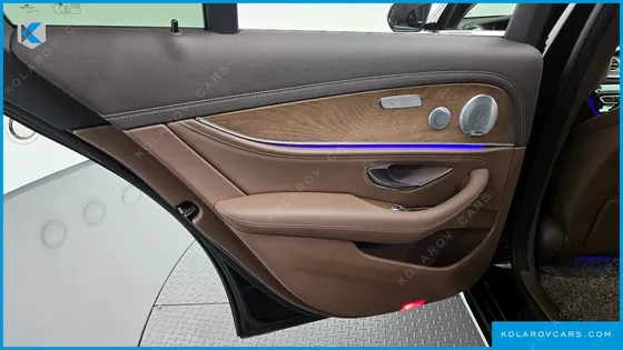 MERCEDES E-CLASS E300 4MATIC EXCLUSIVE
