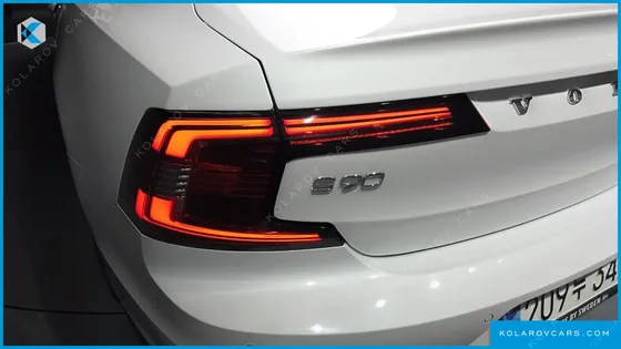 VOLVO S90 B5 INSCRIPTION
