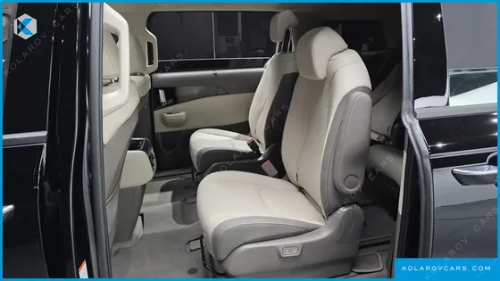 KIA CARNIVAL GASOLINE 9 SEATER X LINE