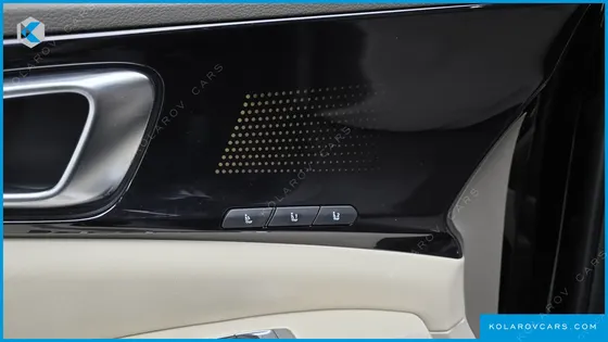 KIA CARNIVAL GASOLINE 9 SEATER X LINE