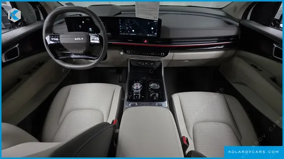 KIA CARNIVAL HEV 4-SEATER HI LIMOUSINE