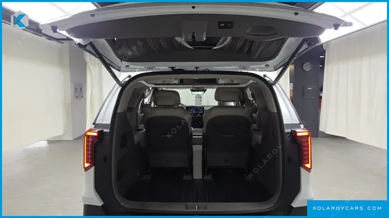KIA CARNIVAL HEV 4-SEATER HI LIMOUSINE
