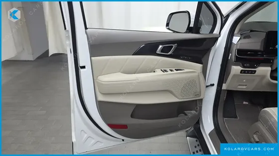 KIA CARNIVAL HEV 4-SEATER HI LIMOUSINE