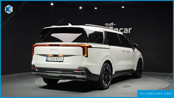 KIA CARNIVAL GASOLINE 9-SEATER SIGNATURE