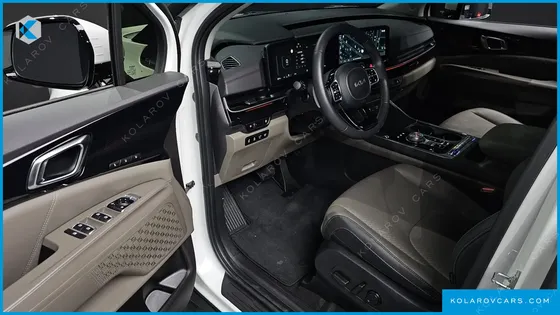 KIA CARNIVAL GASOLINE 9-SEATER SIGNATURE