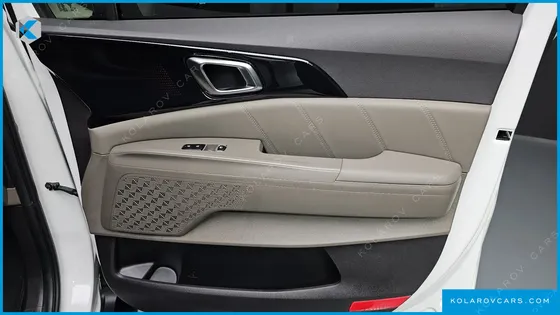 KIA CARNIVAL GASOLINE 9-SEATER SIGNATURE