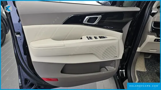 KIA CARNIVAL GASOLINE 9-SEATER SIGNATURE