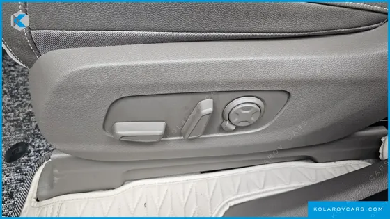 KIA CARNIVAL GASOLINE 9-SEATER SIGNATURE