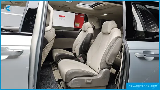 KIA CARNIVAL GASOLINE 9-SEATER SIGNATURE