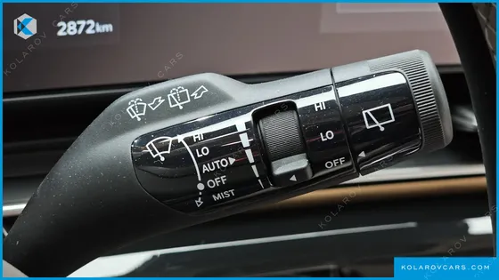 KIA CARNIVAL GASOLINE 9-SEATER SIGNATURE