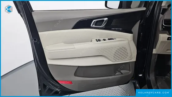 KIA CARNIVAL 7-SEATER SIGNATURE