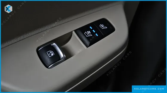 KIA CARNIVAL 7-SEATER SIGNATURE