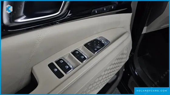 KIA CARNIVAL 7-SEATER SIGNATURE