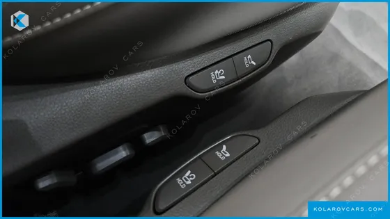 KIA CARNIVAL 7-SEATER SIGNATURE