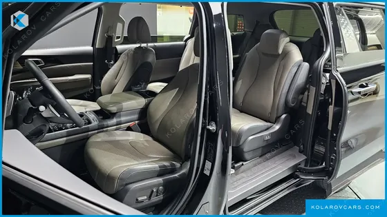 KIA CARNIVAL 9-SEATER SIGNATURE