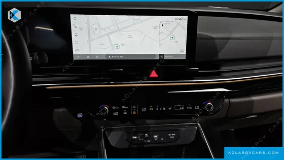KIA CARNIVAL 9-SEATER SIGNATURE