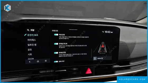 KIA CARNIVAL 9-SEATER SIGNATURE