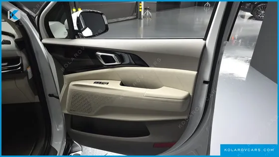 KIA CARNIVAL HEV 7-SEATER HI LIMOUSINE