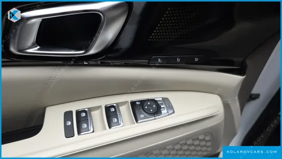 KIA CARNIVAL HEV 7-SEATER HI LIMOUSINE