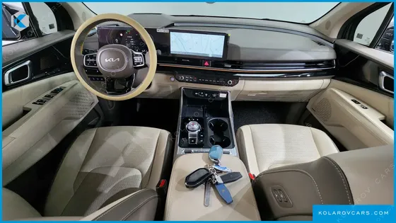 KIA CARNIVAL 7-SEATER SIGNATURE