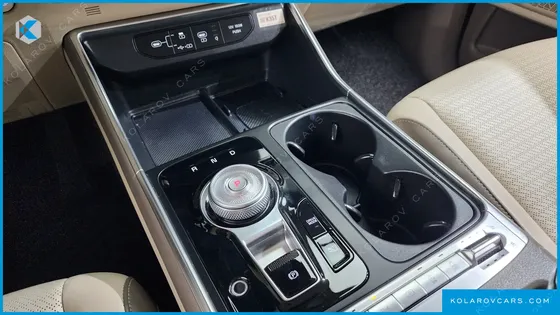 KIA CARNIVAL 7-SEATER SIGNATURE