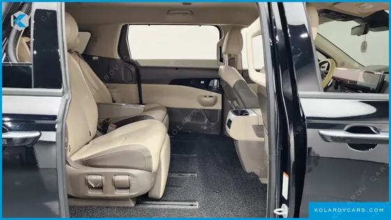KIA CARNIVAL 7-SEATER SIGNATURE