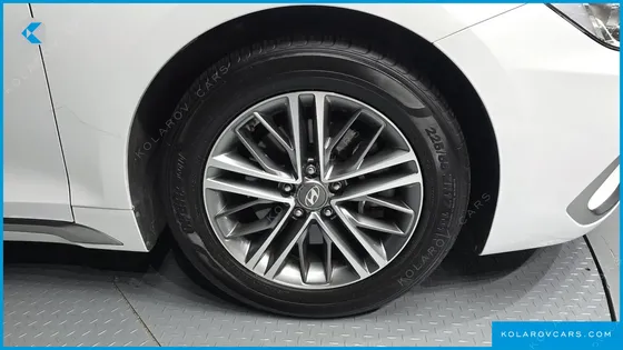 HYUNDAI GRANDEUR 2.4 PREMIUM