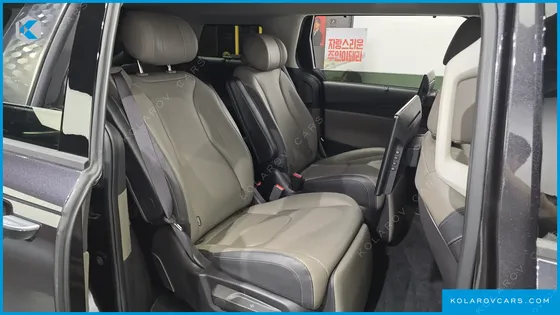 KIA CARNIVAL GASOLINE 7-SEATER NOBLESSE