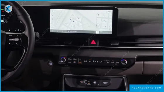 KIA CARNIVAL GASOLINE 7-SEATER NOBLESSE