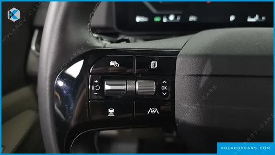KIA CARNIVAL GASOLINE 7-SEATER NOBLESSE
