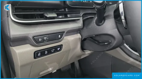 KIA CARNIVAL GASOLINE 7-SEATER NOBLESSE