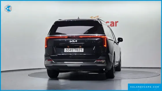 KIA CARNIVAL 7-SEATER SIGNATURE