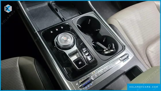 KIA CARNIVAL 7-SEATER SIGNATURE