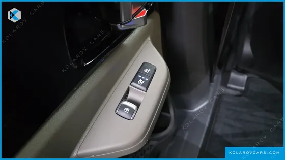 KIA CARNIVAL 7-SEATER SIGNATURE