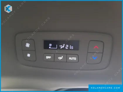 KIA CARNIVAL 9-SEATER PRESTIGE