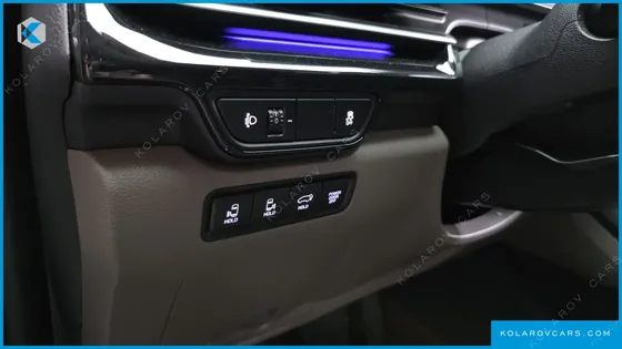 KIA CARNIVAL 7-SEATER SIGNATURE