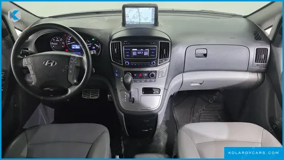 HYUNDAI STAREX VAN 5-SEATER