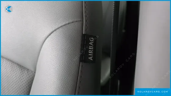 HYUNDAI STAREX VAN 5-SEATER