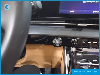 KIA CARNIVAL 9-SEATER SIGNATURE