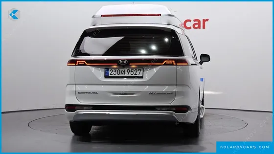KIA CARNIVAL 9-SEATER HI-LIMOUSINE