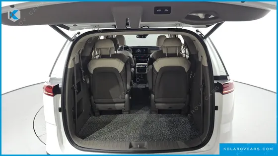KIA CARNIVAL 9-SEATER HI-LIMOUSINE