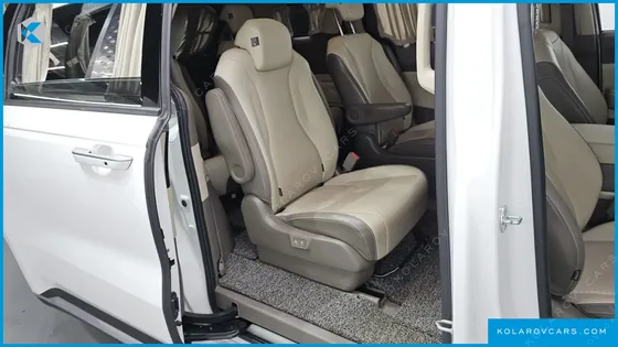 KIA CARNIVAL 9-SEATER HI-LIMOUSINE
