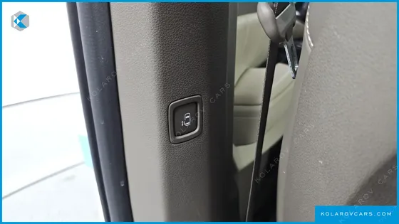KIA CARNIVAL 9-SEATER HI-LIMOUSINE