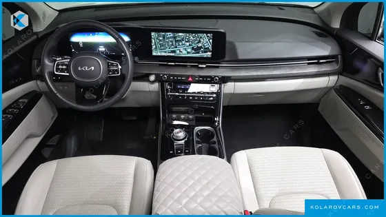 KIA CARNIVAL GASOLINE 7-SEATER SIGNATURE