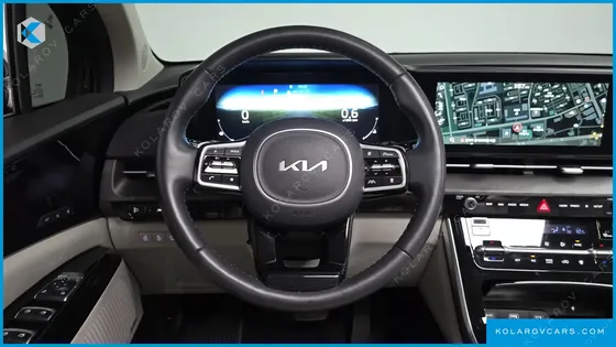 KIA CARNIVAL GASOLINE 7-SEATER SIGNATURE