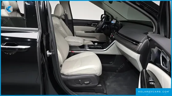 KIA CARNIVAL GASOLINE 7-SEATER SIGNATURE