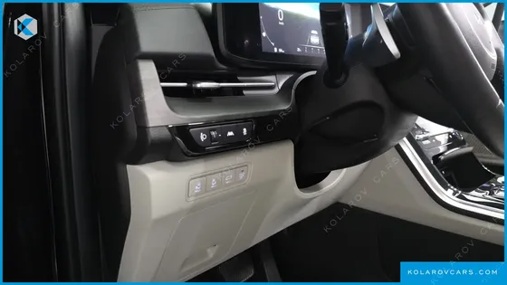 KIA CARNIVAL GASOLINE 7-SEATER SIGNATURE