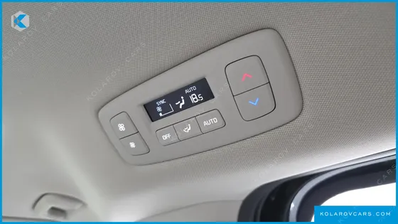 KIA CARNIVAL GASOLINE 7-SEATER SIGNATURE