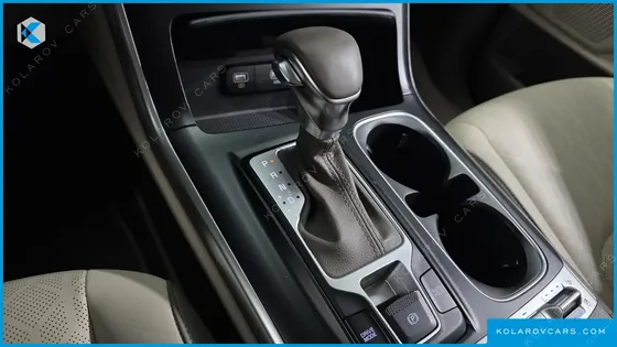 KIA CARNIVAL 9-SEATER PRESTIGE