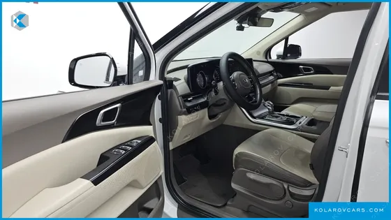 KIA CARNIVAL 9-SEATER PRESTIGE